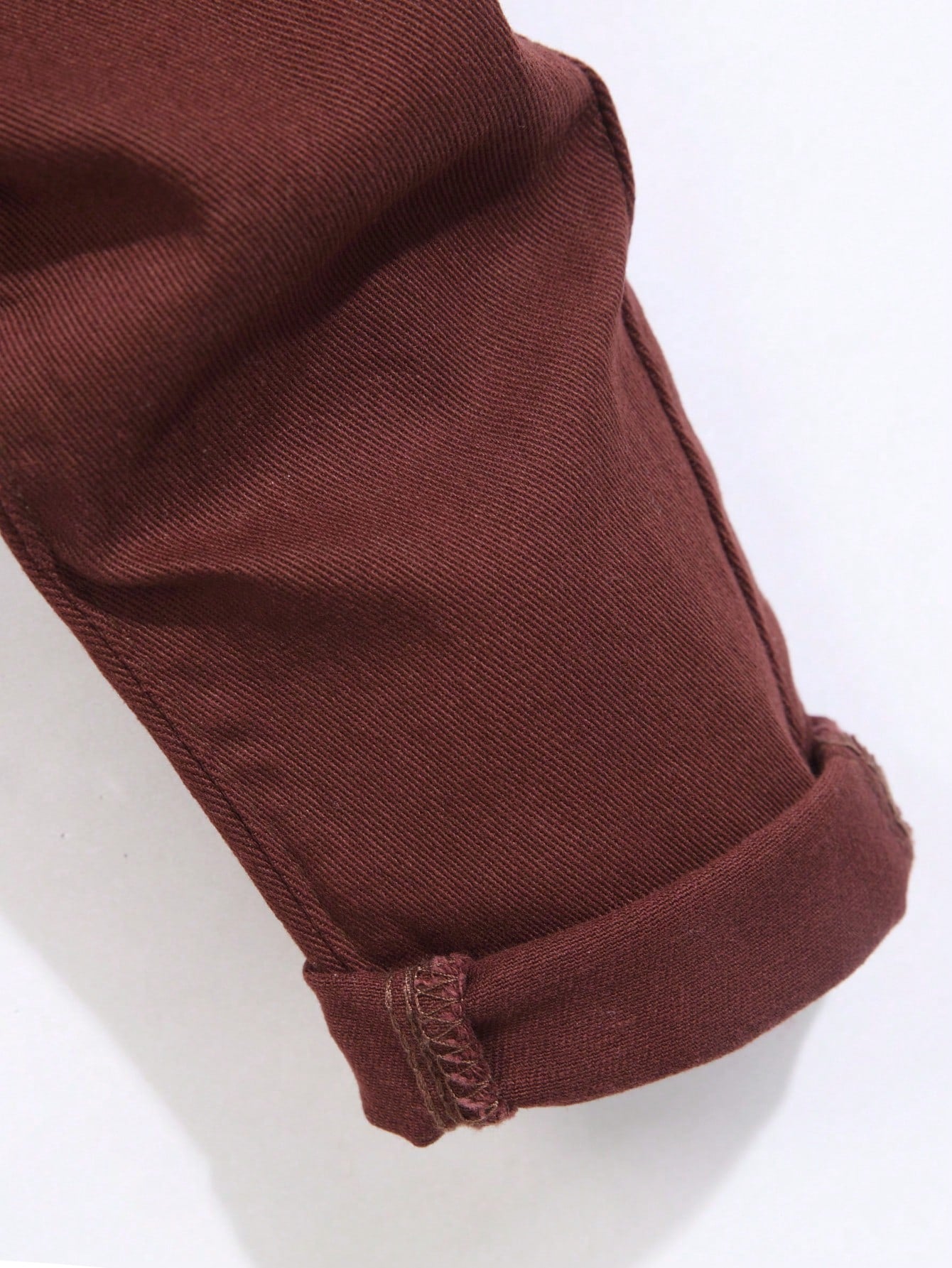 Calça Masculina com Detalhes Rasgados - Calça Victoria