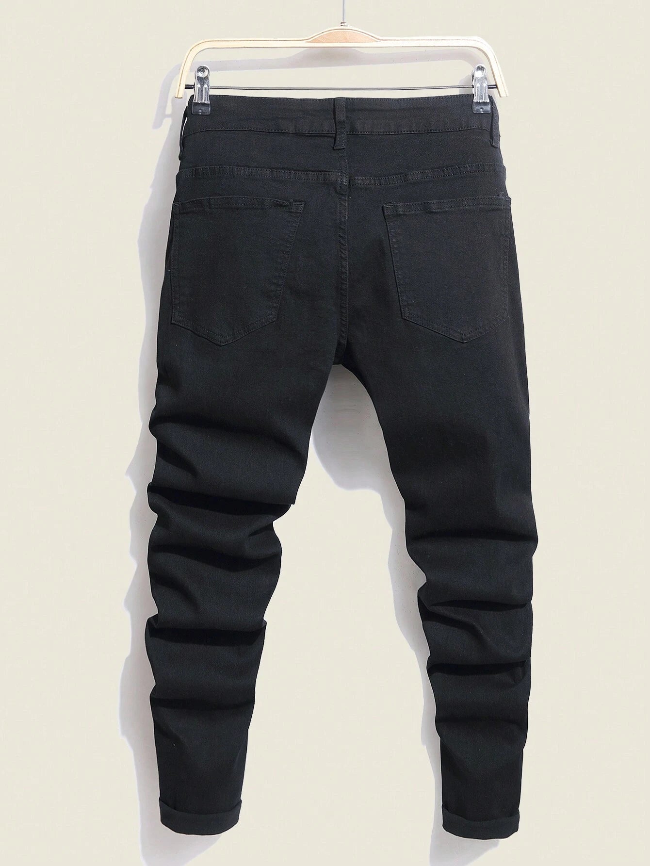 Calça Masculina com Detalhes Rasgados - Calça Victoria