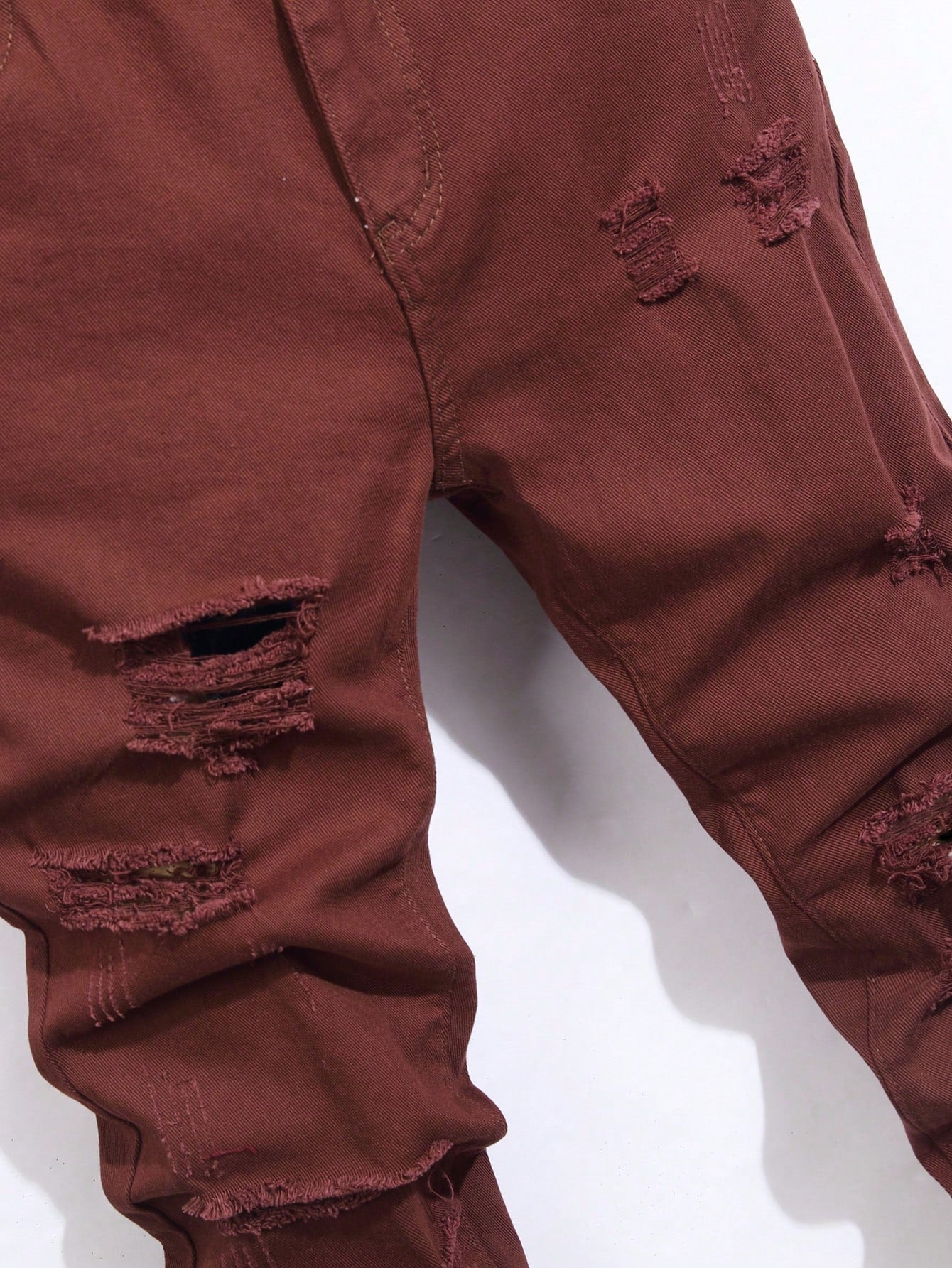 Calça Masculina com Detalhes Rasgados - Calça Victoria